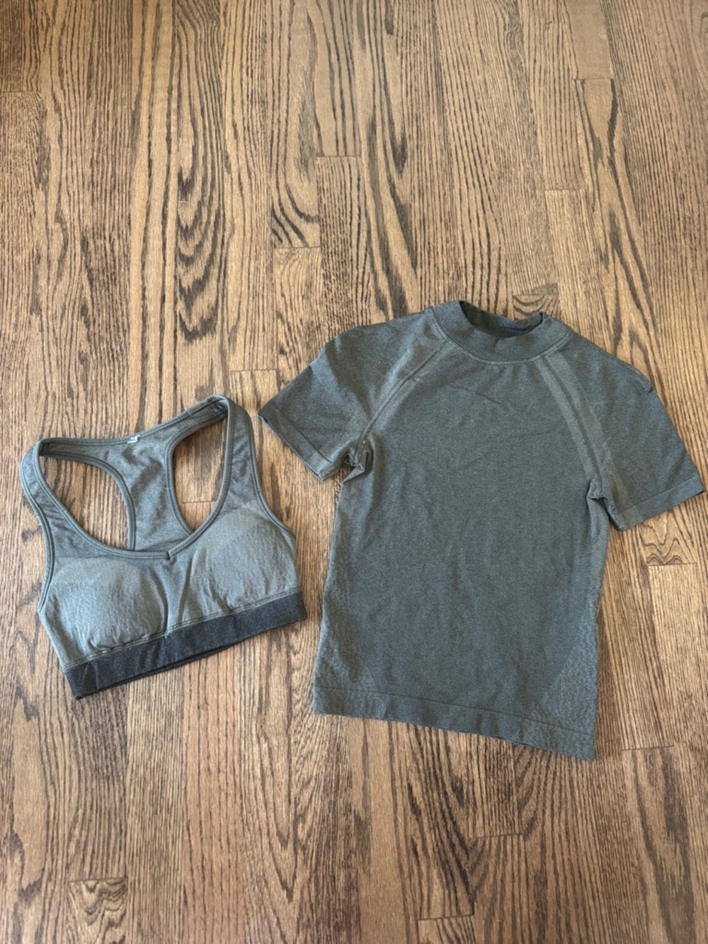 lululemon athletica Short Sleeve Tee & Sports Bra